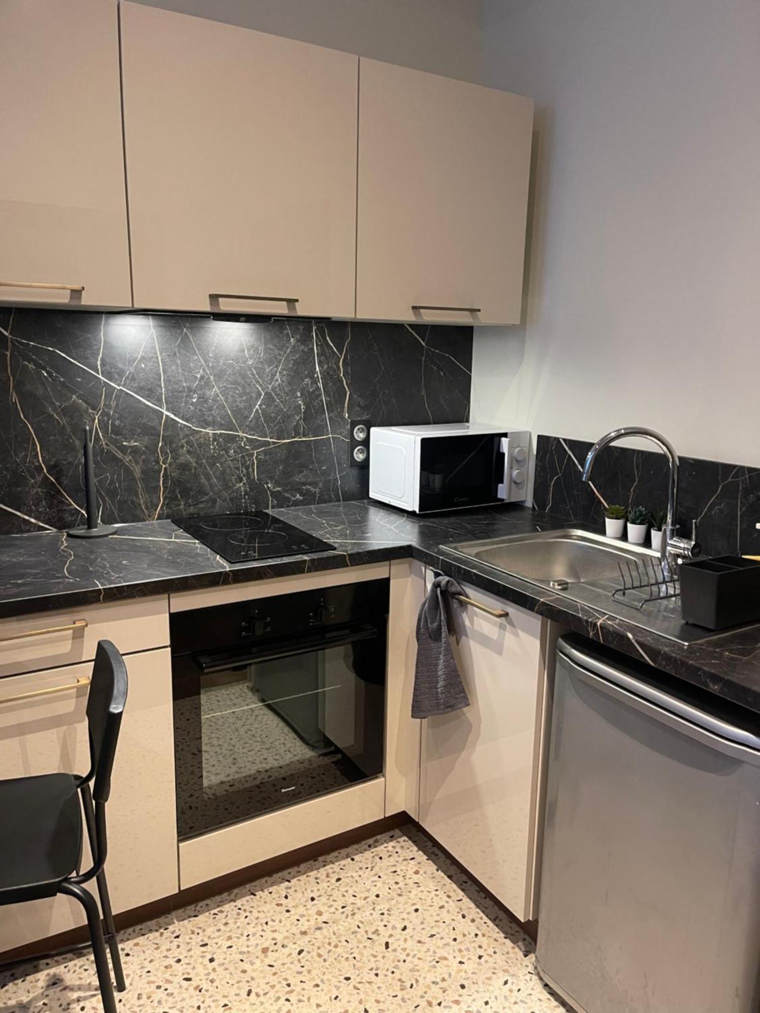 Appartement Au Coeur Du Centre Ville De קרקסון מראה חיצוני תמונה